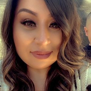 Meet your Posher, Lenee